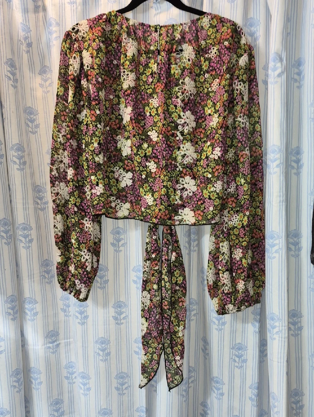 Leydon Floral semi sheer lace cropped tie Citron Ditsy Boho Blouse Sz L